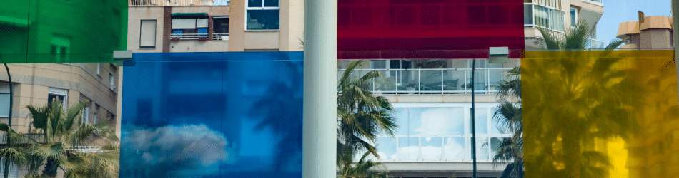 Cemento translúcido en arquitectura moderna, mostrando efectos de luz sorprendentes