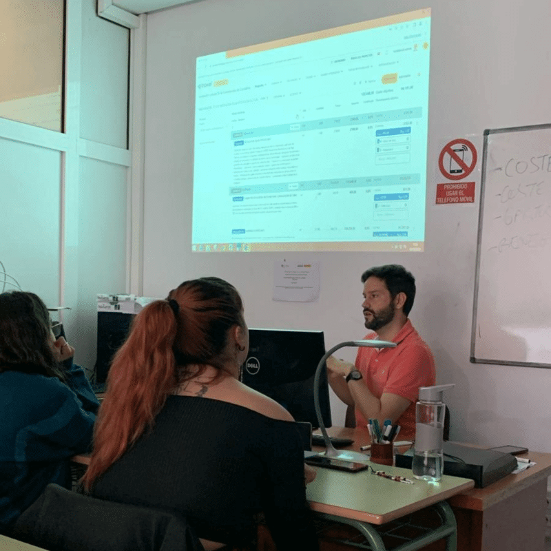 trowel con la próxima generación de profesionales en energías renovables.